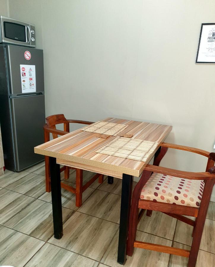 Rand Self-Catering Accommodation Carolina エクステリア 写真