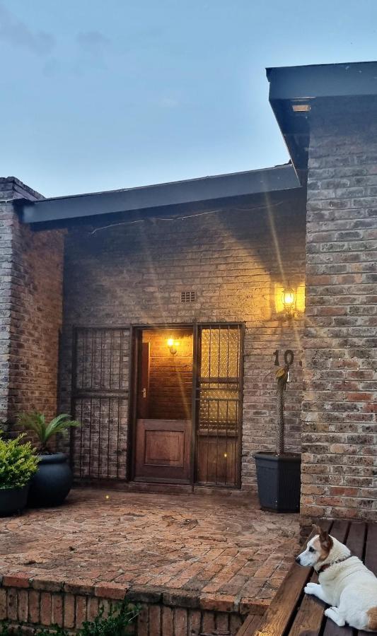 Rand Self-Catering Accommodation Carolina エクステリア 写真